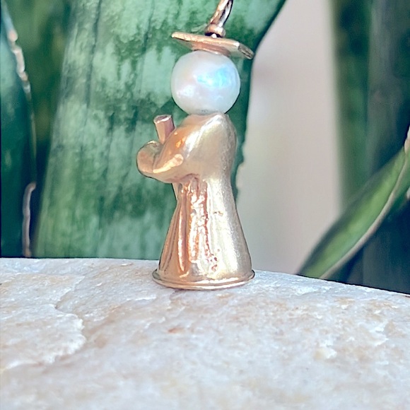 14 karat gold charm can be worn as pendant or bracelet - Picture 4 of 5